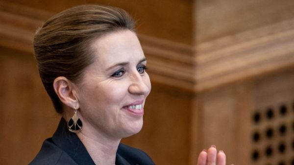 Коронавирус в мире: Дания снимает все ограничения, подвид "Омикрона" не более опасен, чем оригинальный вариант