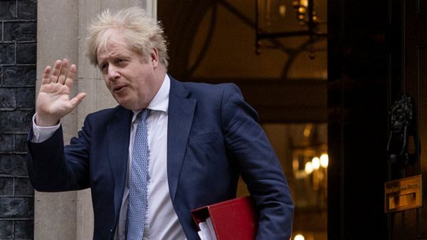 Кризис вокруг Украины: США отправляют в Европу 3 тыс. военных, Путин пожаловался Джонсону на Киев