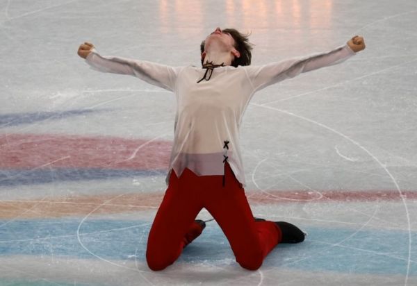 Олимпиада в Пекине: первое золото российским спортсменам принес лыжник Александр Большунов