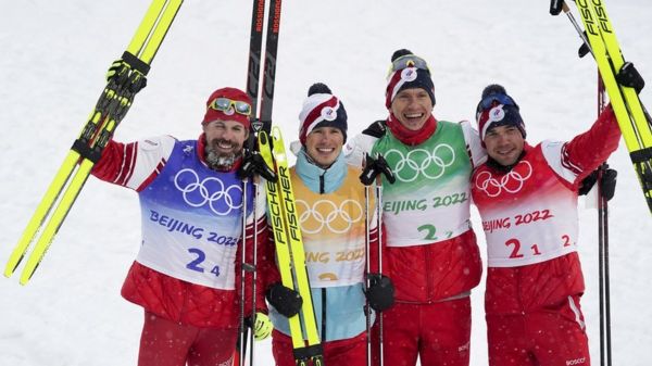 Олимпиада-2022: российские лыжники выиграли эстафету; Валиевой дали номер для личного турнира, но допуска пока нет