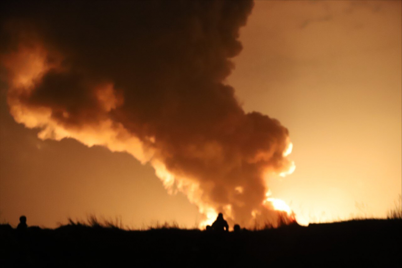 Под Киевом горит нефтебаза. В Харькове взорван газопровод