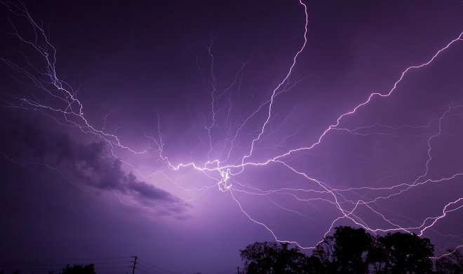 В США зарегистрировали самый длинный разряд молнии протяженностью почти 770 км