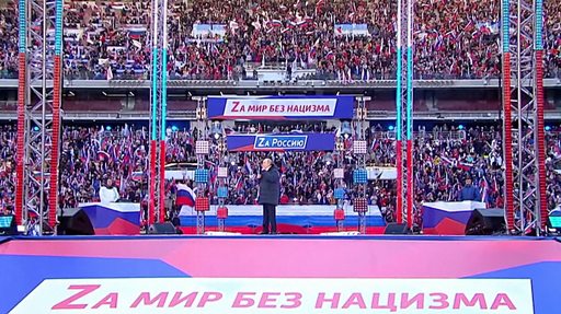 "Zа мир, zа Россию, zа президента": как празднование "крымской весны" смешалось с поддержкой войны в Украине