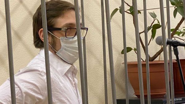 Петербургского оппозиционера Максима Резника приговорили к сроку, который он уже отбыл