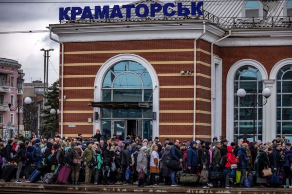 "Точка У" разорвалась на вокзале в Краматорске, 52 человека погибли. Что известно о нападении и ракете