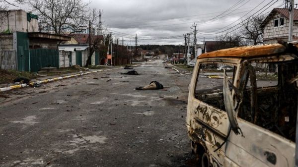 Убитые в гражданской одежде на улицах Бучи. Что известно о страшных кадрах из города под Киевом, откуда вышла армия России