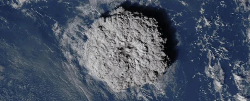 Извержение вулкана Тонга стало крупнейшим взрывным извержением 21 века