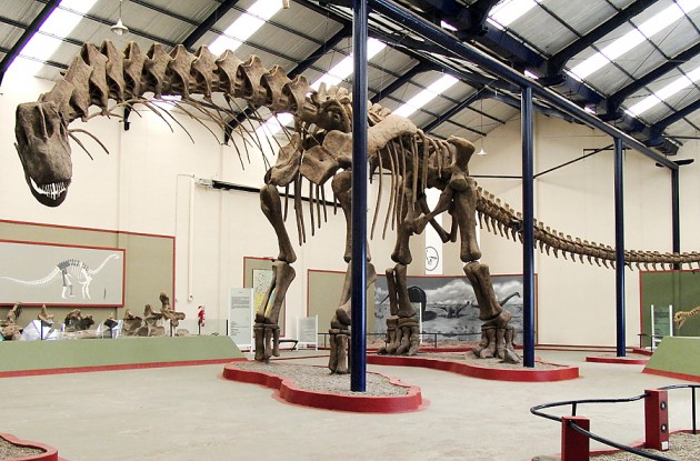 Как ученые «научили ходить» крупнейшего динозавра