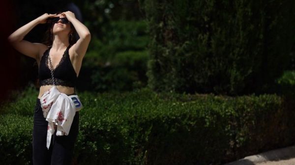 "Лето решило наступить в мае": жара в Испании бьет майские рекорды