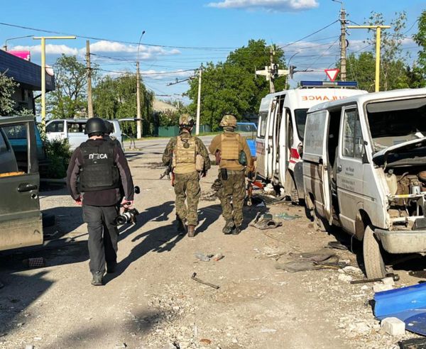 Украина, Северодонецк: "Мы делаем один выстрел, а они отвечают нам десятью"