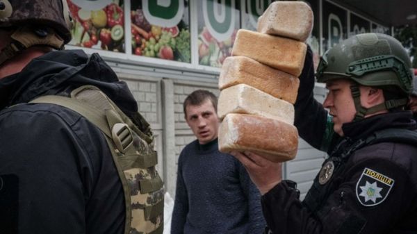 68-й день войны в Украине: 5,5 миллионов беженцев и эвакуация с "Азовстали"