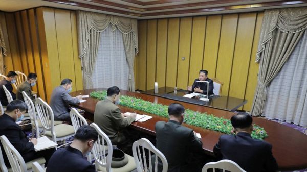 Вспышка коронавируса в КНДР: шесть человек умерли, более 18 тысяч заразились