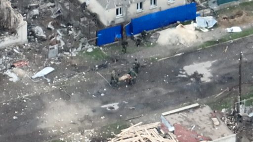 Украина, Северодонецк: "Мы делаем один выстрел, а они отвечают нам десятью"