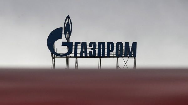 Путин о "санкционной одержимости" и ценах, туманное будущее "Сапсанов" и "Лукойл" вместо Shell. Главные экономические новости дня