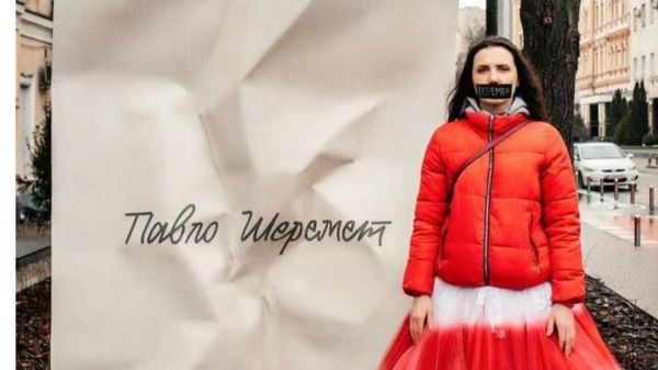 Новые "террористы" и задержанные адвокаты; у беженцев в Украину проблемы с документами. Главное в Беларуси за неделю