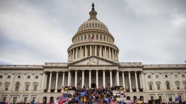 "Это было спланировано". В США прошел первый день слушаний о штурме Капитолия