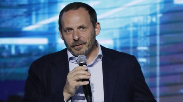 ЕС ввел санкции против Воложа, Кабаевой и детей Пескова. Волож уходит с поста гендиректора "Яндекса"