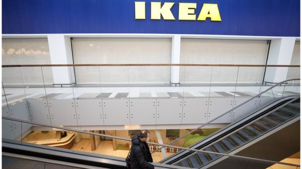 IKEA поставила бизнес в России на паузу. Но полностью из России пока не уходит