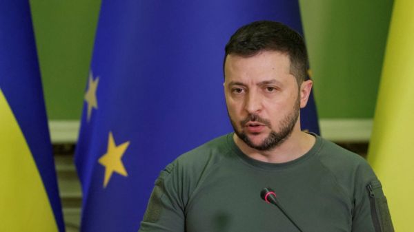 Байден заявил, что Зеленский "не хотел слышать" предупреждений о войне. В Киеве ответили, что Украину не услышал Запад