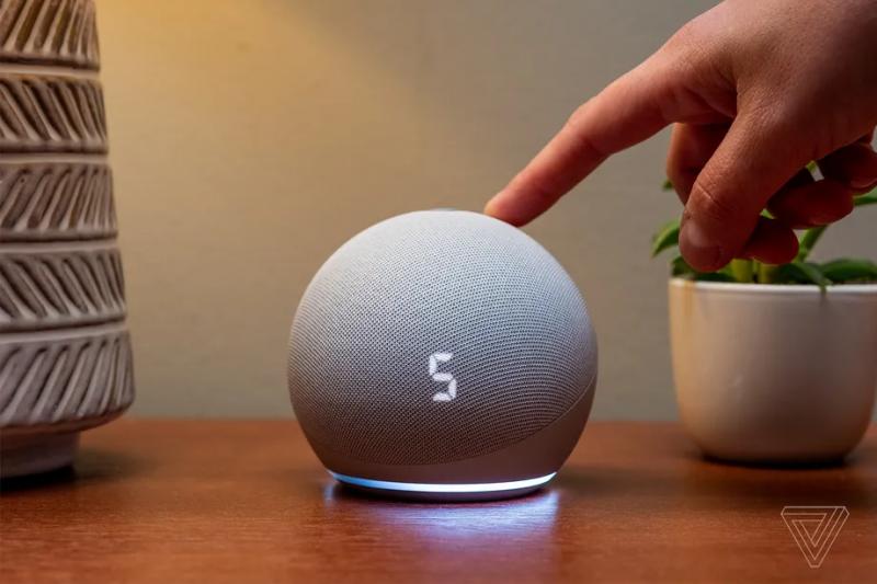 Amazon показала функцию Alexa, которая имитирует голоса умерших