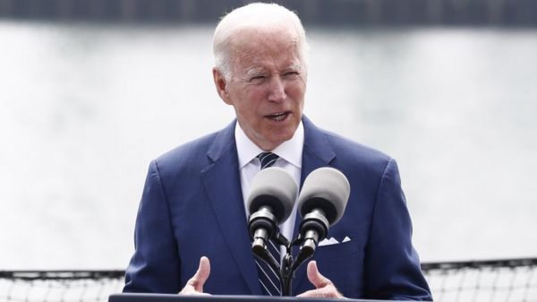 Байден заявил, что Зеленский "не хотел слышать" предупреждений о войне. В Киеве ответили, что Украину не услышал Запад