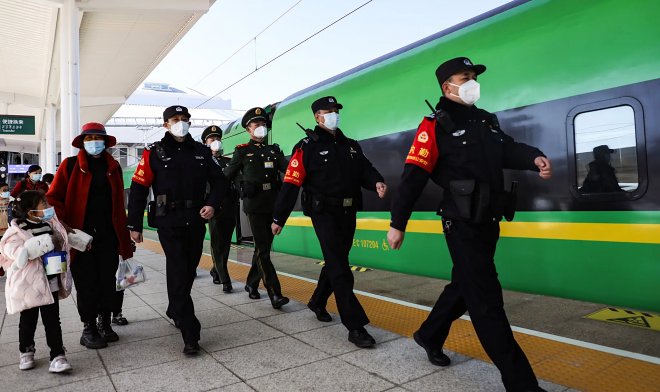 Полиция Китая активно следит за гражданами, которых считает будущими преступниками 