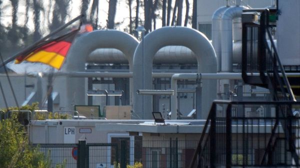 Меньше газа для Европы, "Мир" на Кубе и убытки McDonalds. Главные экономические новости дня