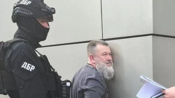 Зеленский отстранил от должности главу СБУ и генпрокурора Украины