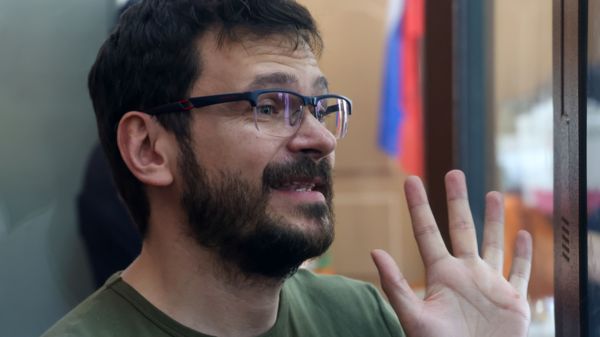 "Путин загнал Россию в тупик, обрек на нищету и лишил будущего". Первое интервью Ильи Яшина после ареста