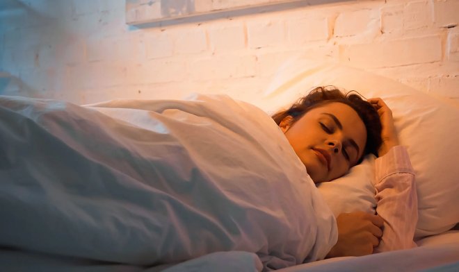 Гормон стресса пробуждает мозг до ста раз в течение ночи, чтобы сформировать нашу память 