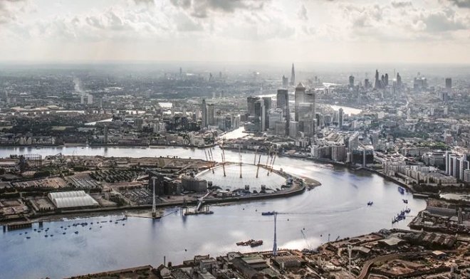 Остров из использованных влажных салфеток изменил течение Темзы