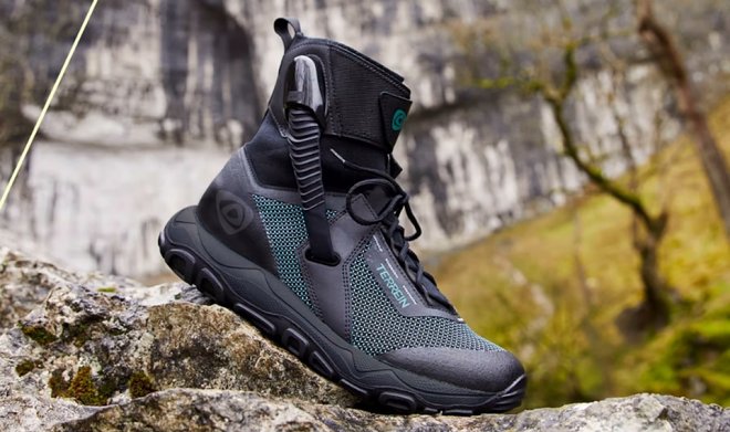 Походные ботинки с гидравлическими поршнями уберегут ноги путешественников от вывиха