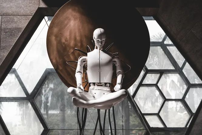 Ученые впервые создали робота, который может осознавать свое тело и изучать его