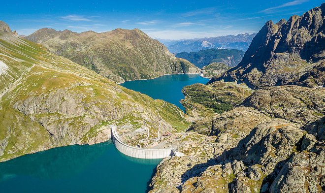 В Швейцарии запустили гигантскую водяную батарею емкостью 20 млн кВт⋅ч