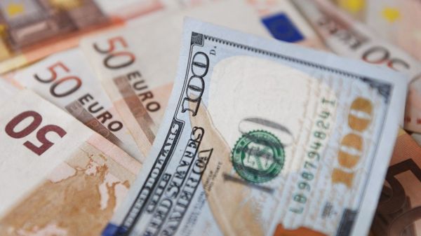 В Москве задержаны организаторы нелегального обмена валюты. Рождается ли в России валютный черный рынок?