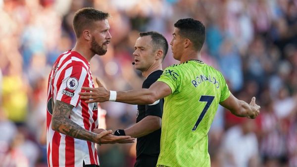 Илон Маск пообещал в "Твиттере" купить "Манчестер Юнайтед". Но может быть он так шутит