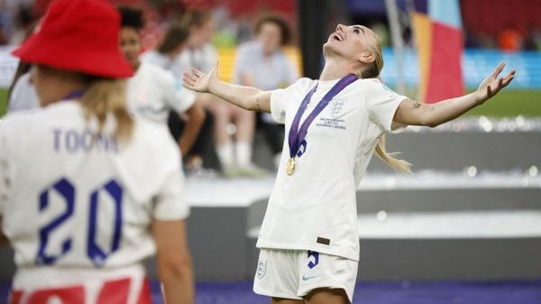 Женский футбол: Англия в экстазе после исторической победы на Евро-2022