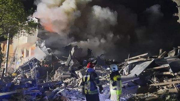 Война России против Украины: в результате удара по общежитию в Харькове семеро погибших и 17 раненых