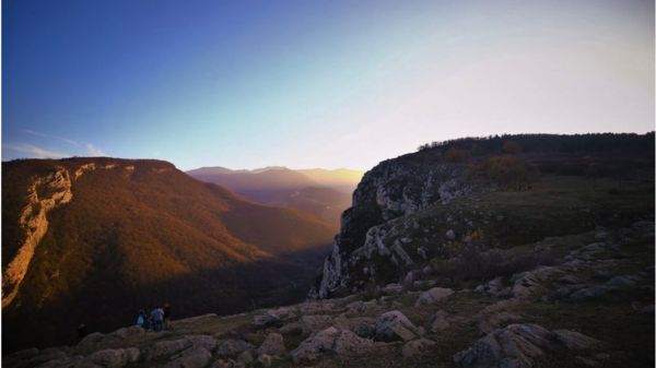 "Вакуум силы": что известно о боях на границе Армении и Азербайджана и как это повлияет на Карабах