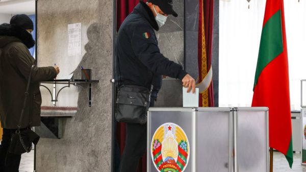 Изменение избирательного кодекса и арест подростков на глазах всей школы. Главное в Беларуси за неделю