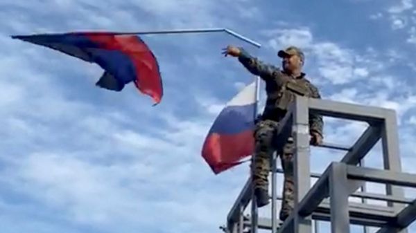 "Они начали кусать друг друга". Кого российские патриоты винят в сдаче Лимана украинским военным