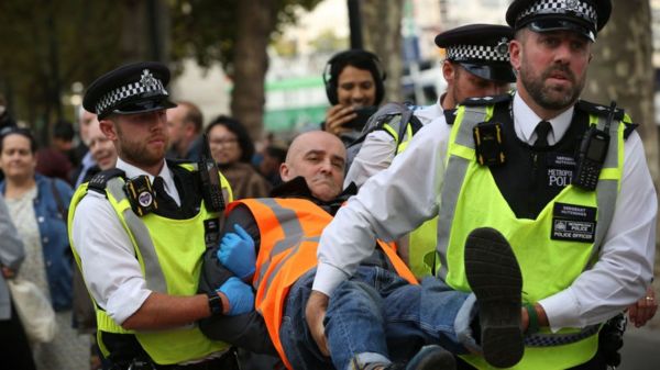Правительство Британии намерено принять закон против климатических активистов