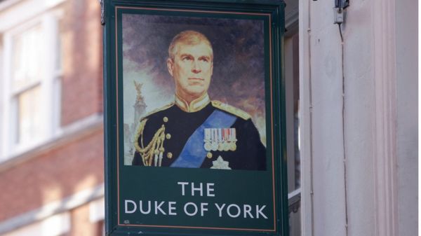 Подруга Джеффри Эпштейна Гислейн Максвелл в интервью из тюрьмы назвала "добрым другом" принца Эндрю