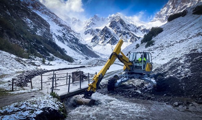 Современные шагающие экскаваторы способны на невероятные трюки 