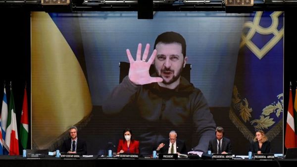 Зеленский летит в Вашингтон. Это его первая зарубежная поездка с начала войны в Украине