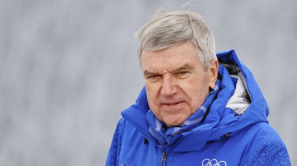 "Клевета" и "промоутеры войны". МОК и Украина поспорили об участии в олимпиадах спортсменов из России