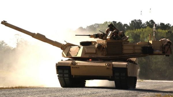 Германия официально согласилась поставить танки Украине и разрешить их реэкспорт из других стран