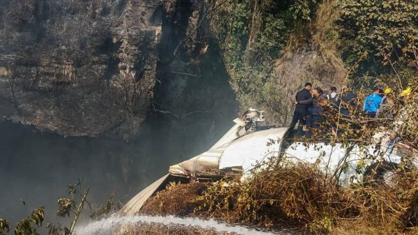 В Гималаях разбился пассажирский самолет. Погибли 68 человек, среди них четыре россиянина