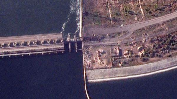 Война в Украине: данные спутников подтверждают осушение Каховского водохранилища россиянами