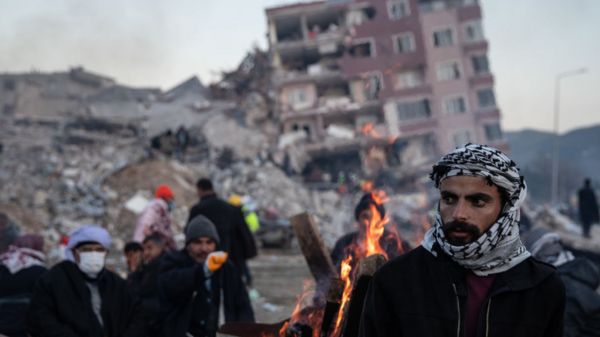 Землетрясение в Турции: из-под завалов спасли 10-дневного младенца, общая картина бедствия чудовищна